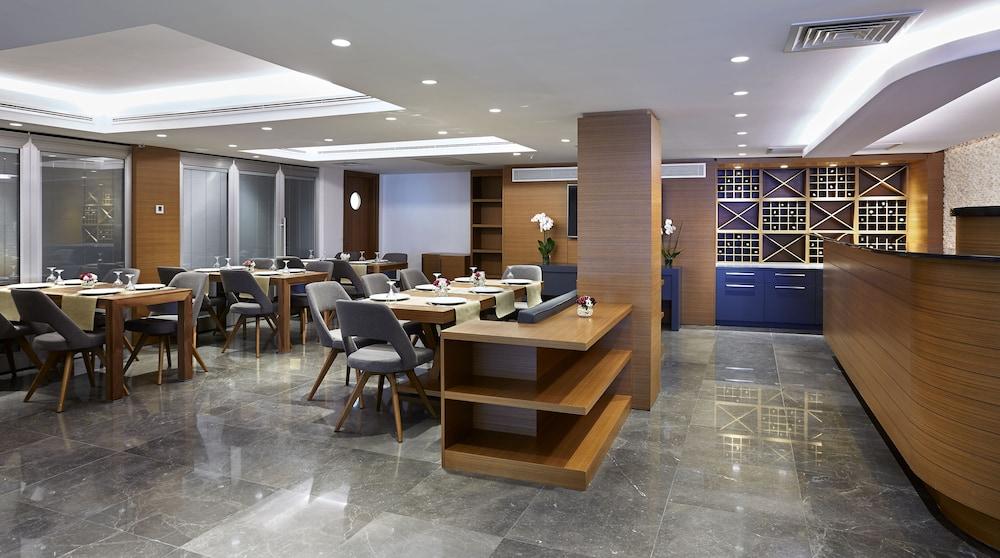 Milport Hotel Levent Estambul Exterior foto