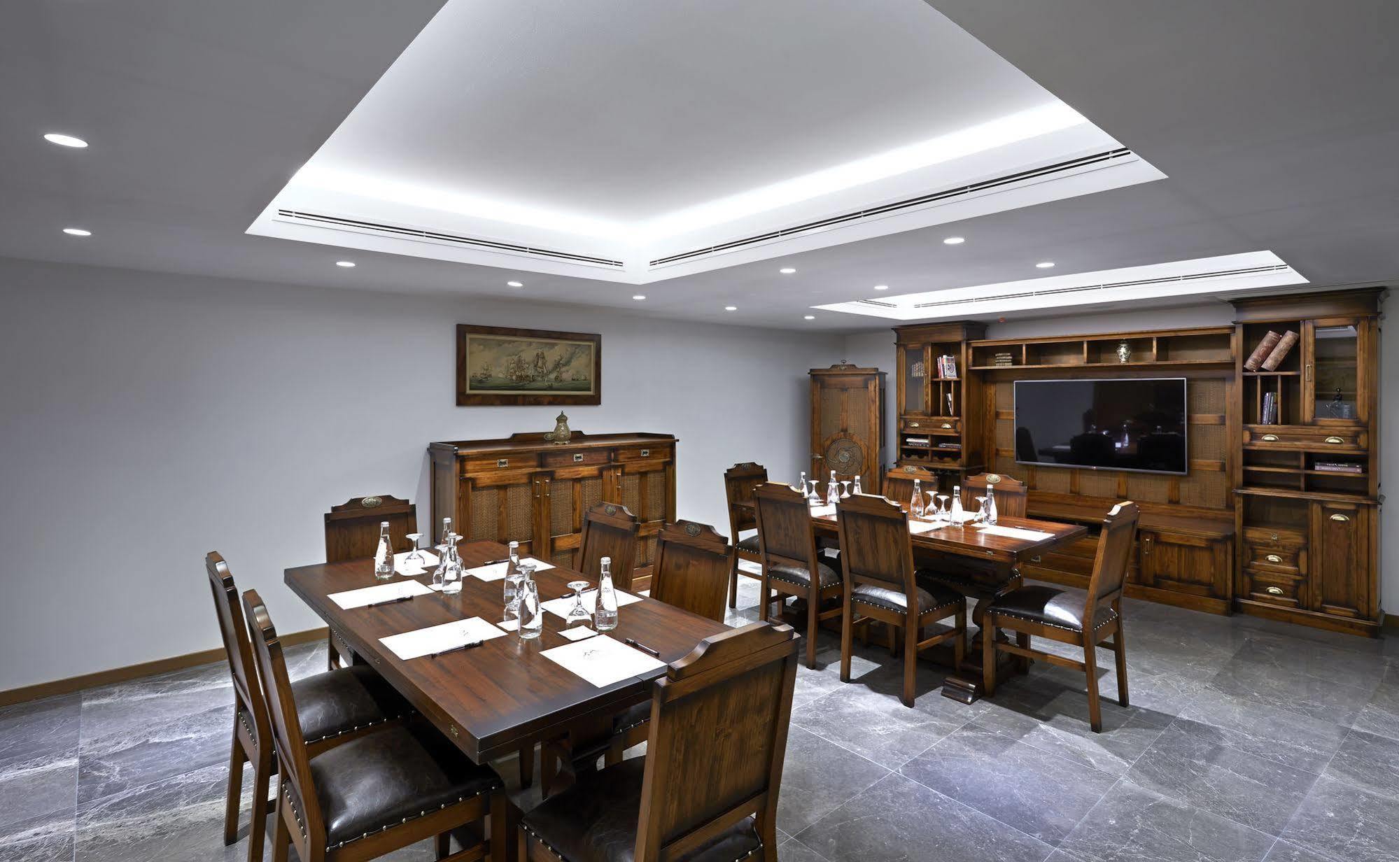 Milport Hotel Levent Estambul Exterior foto